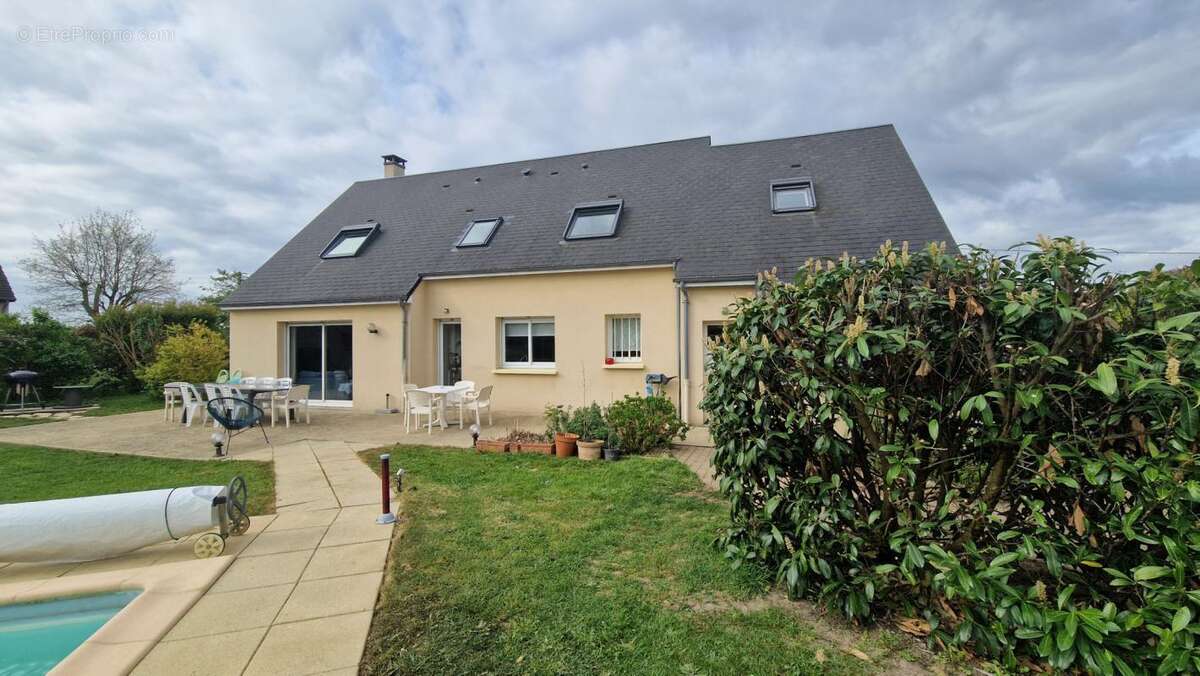 Maison à LA SUZE-SUR-SARTHE