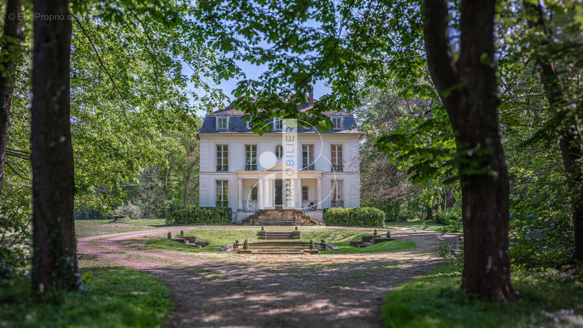 Maison à FONTAINEBLEAU