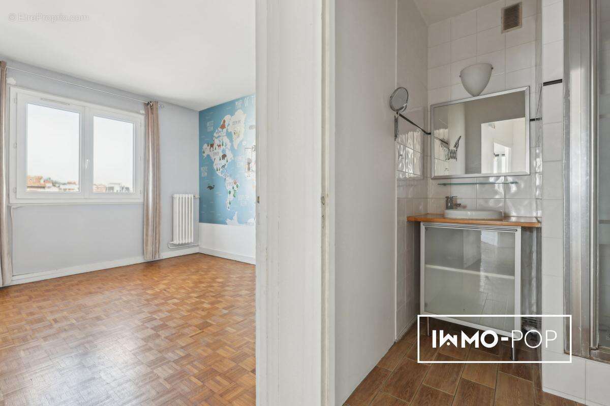 Appartement à SURESNES
