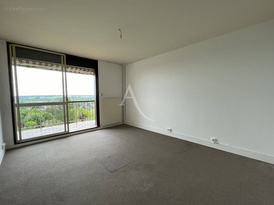 Appartement à MONTRICHARD