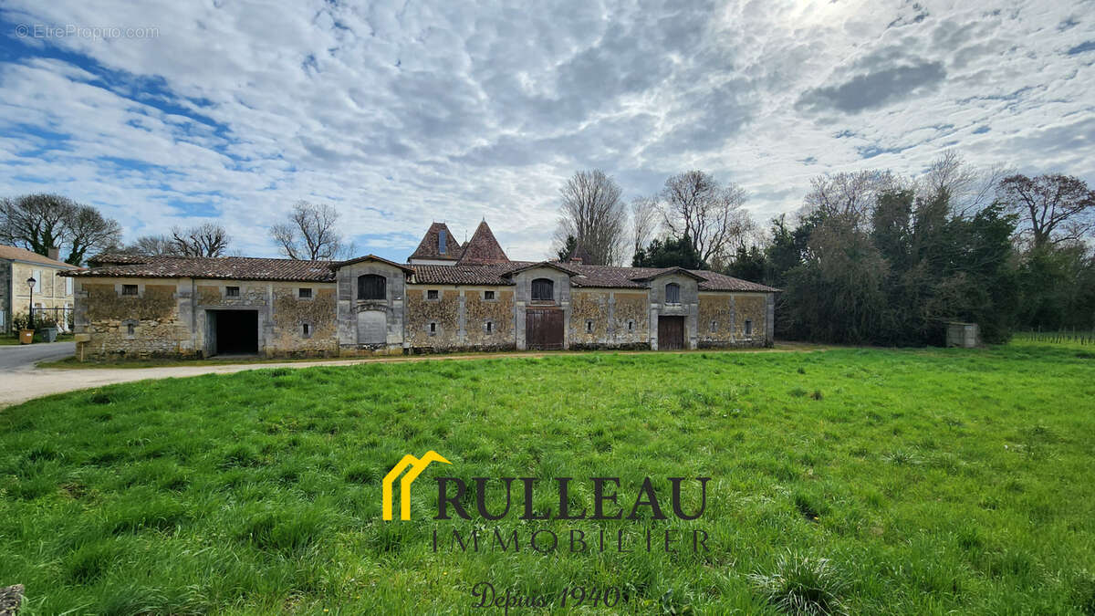 Maison à LUGON-ET-L&#039;ILE-DU-CARNAY
