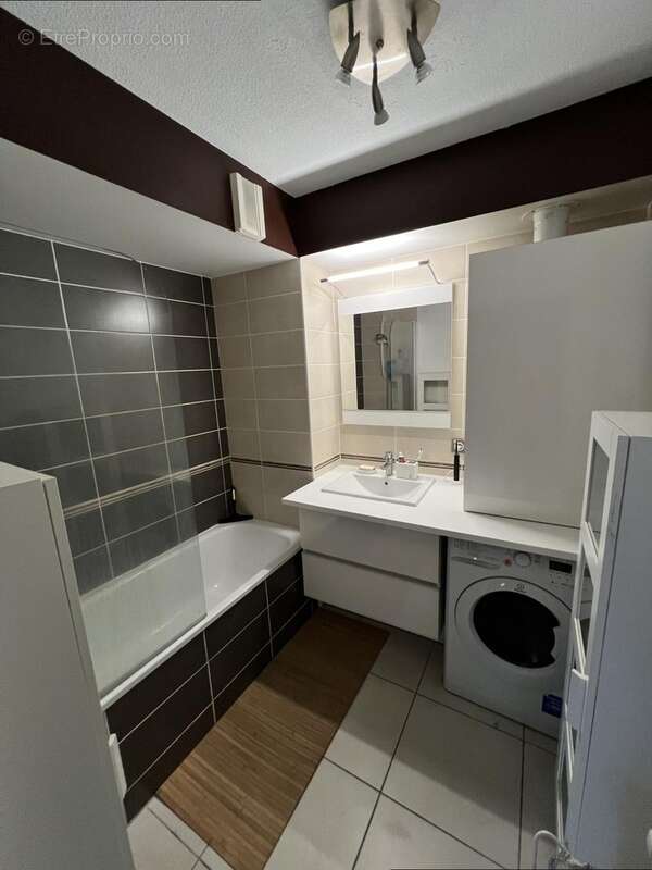 Appartement à MAUGUIO