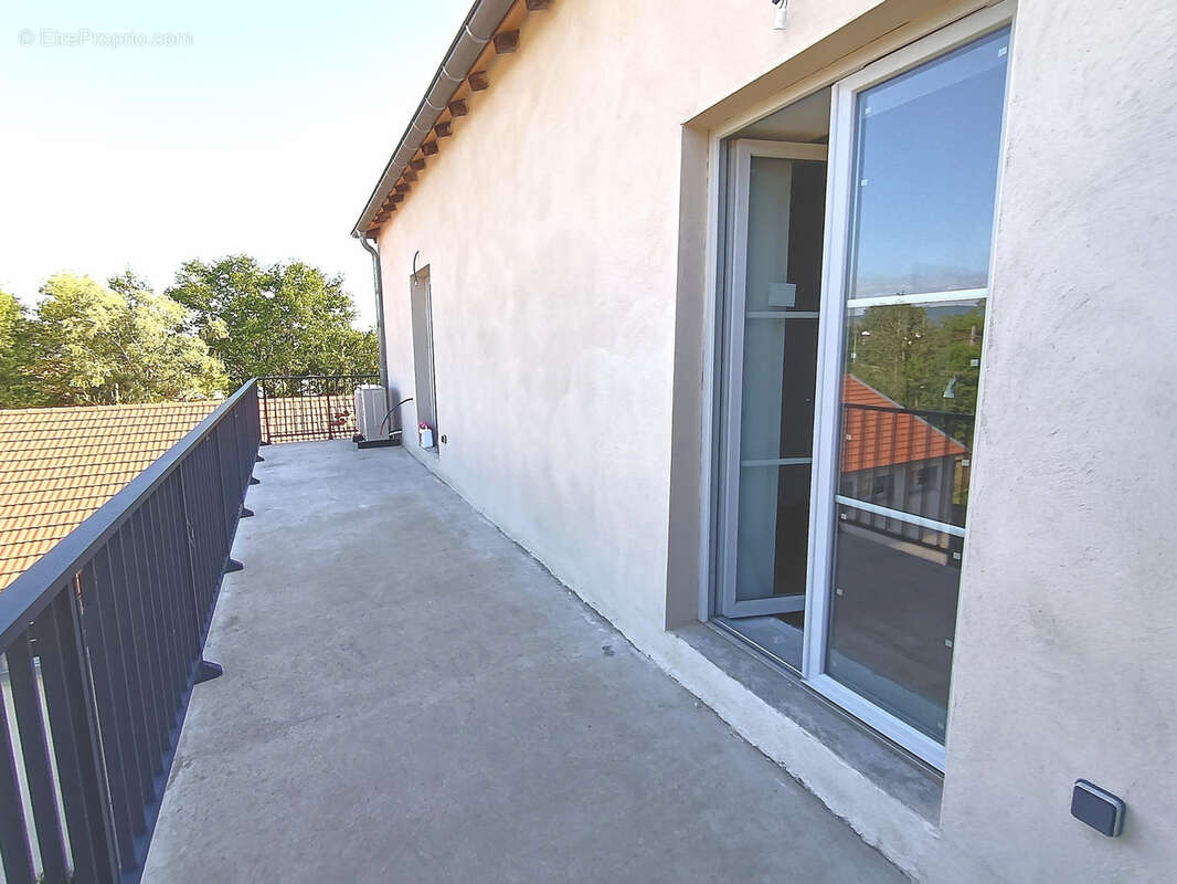 Appartement à CRECHES-SUR-SAONE