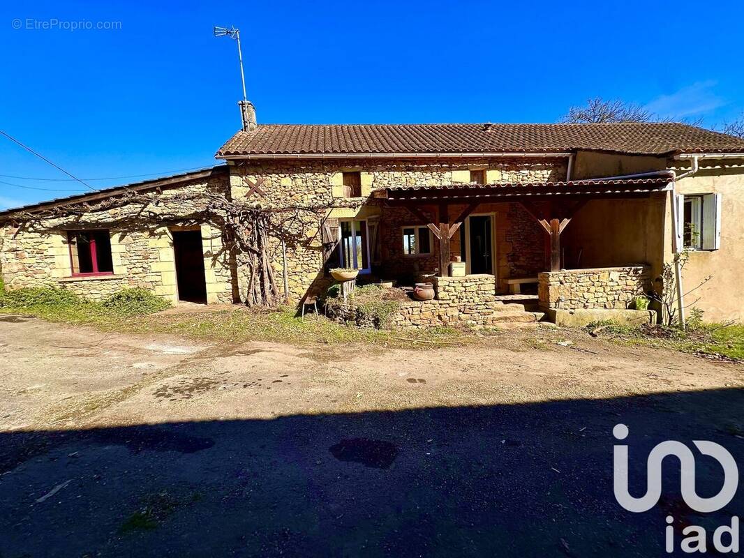 Photo 1 - Maison à SALLES-DE-BELVES