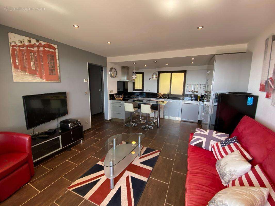 Appartement à MANDELIEU-LA-NAPOULE
