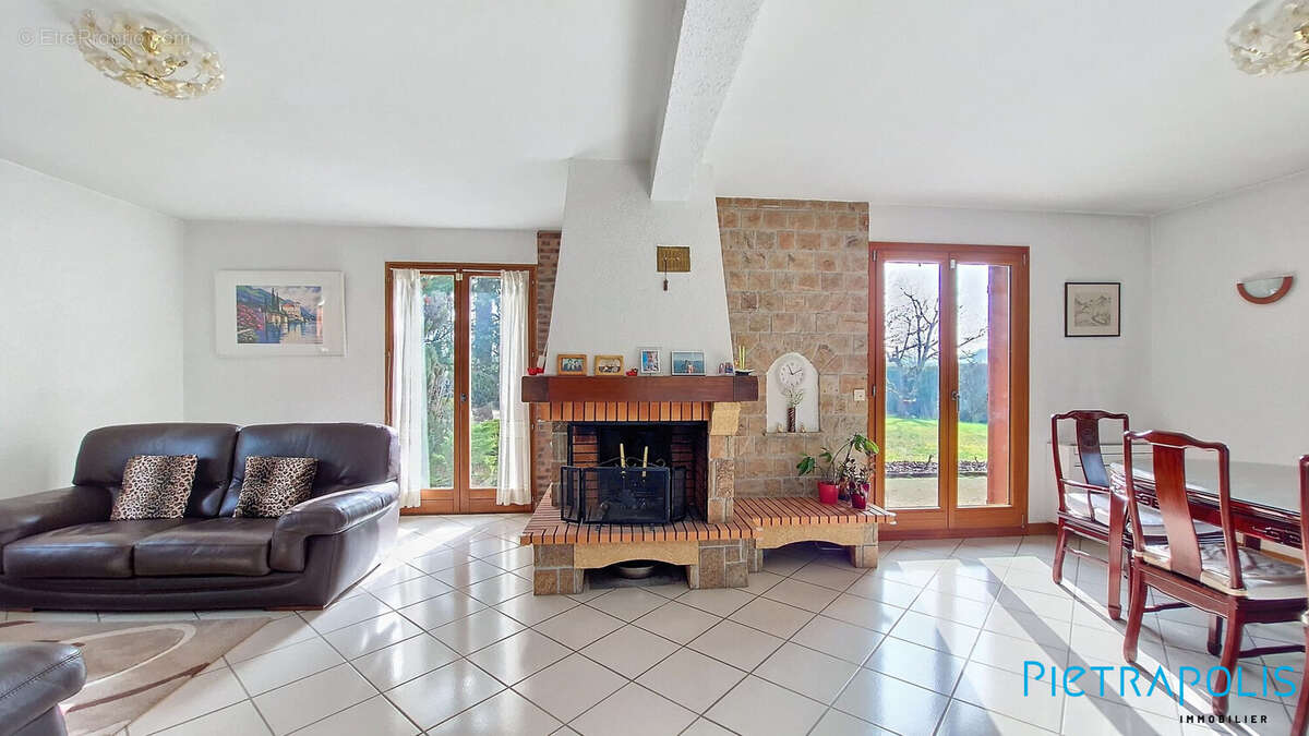 Maison à ORNEX