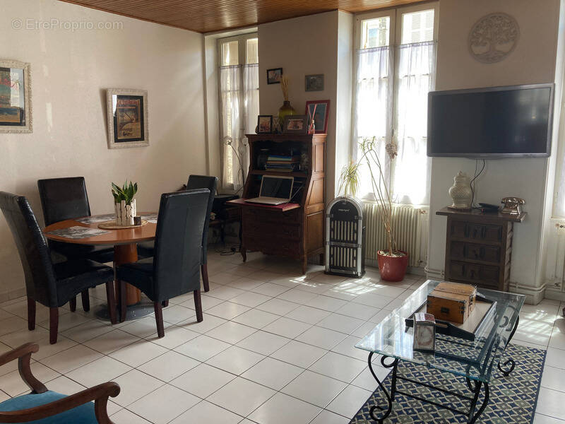 Maison à SAINTES