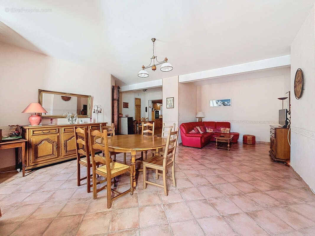 Appartement à JAUSIERS