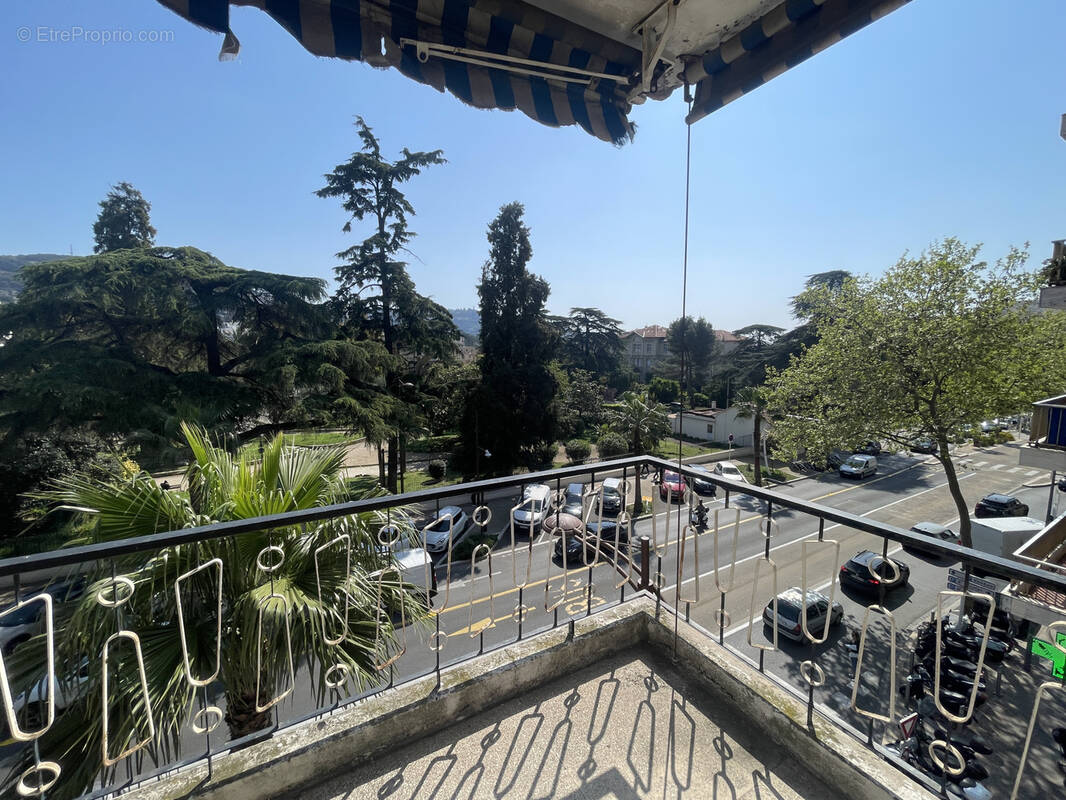 Appartement à LE CANNET