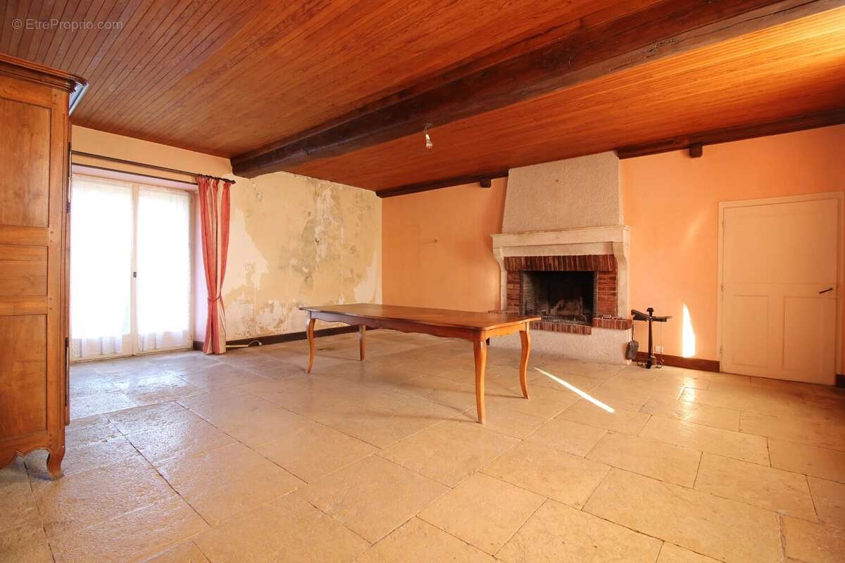 Maison à FRANCHEVILLE