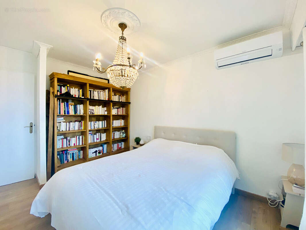 Appartement à MANDELIEU-LA-NAPOULE