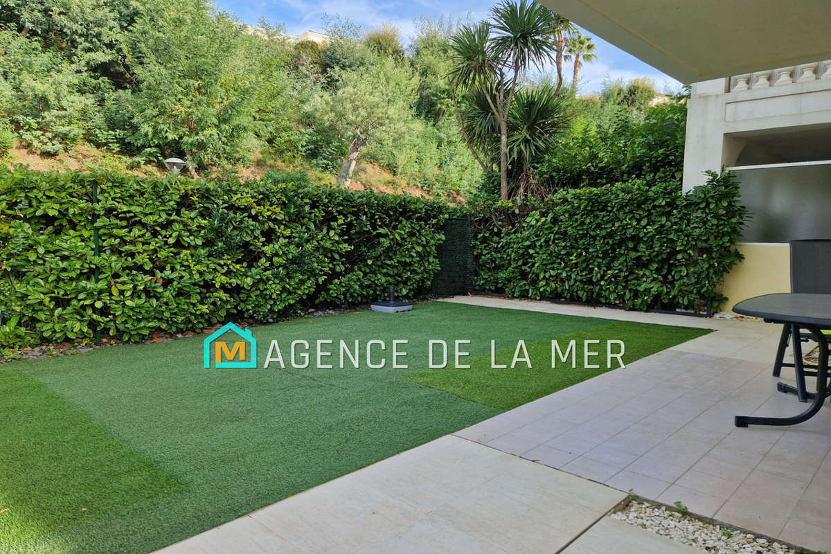 Appartement à MANDELIEU-LA-NAPOULE