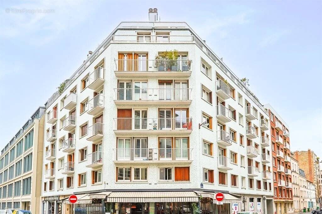 Parking à PARIS-15E
