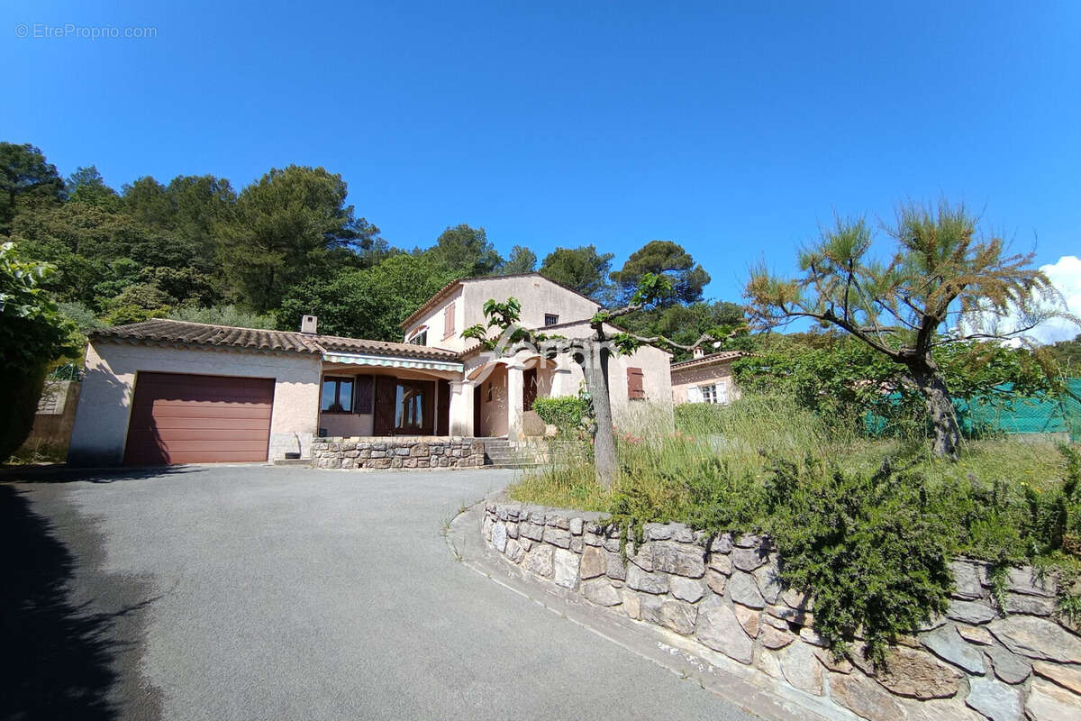 Maison à TRANS-EN-PROVENCE