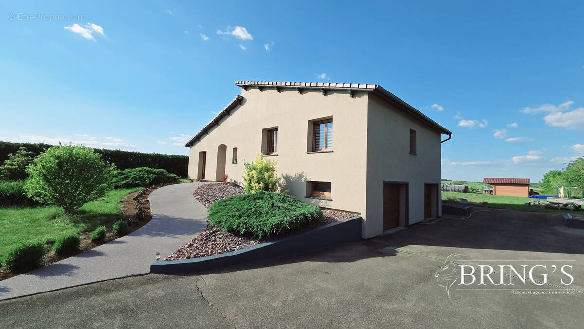 Maison à BRIEY