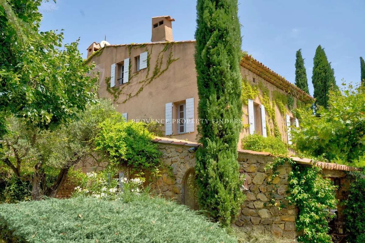 Maison à AUPS