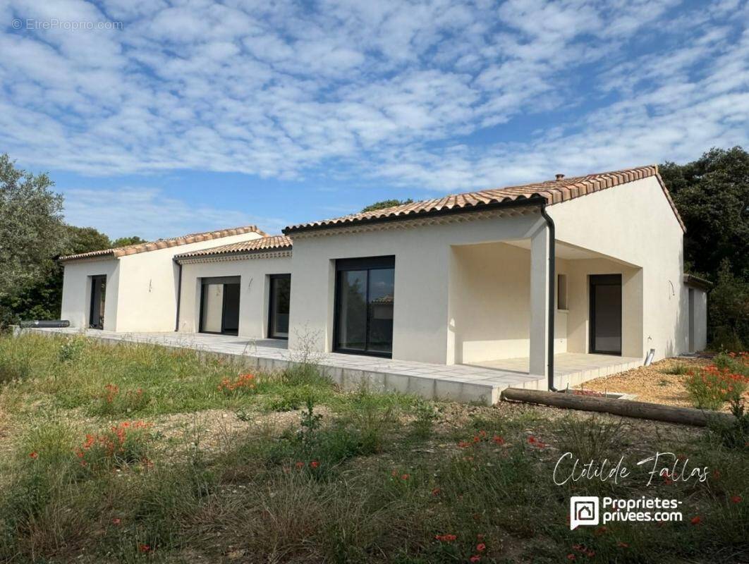 Maison à MORNAS