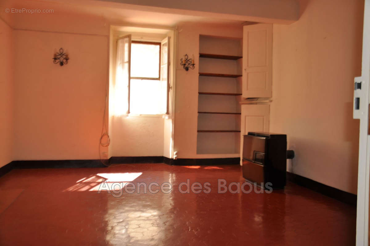 Maison à COURSEGOULES