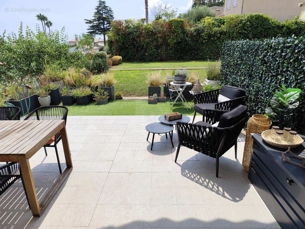 Appartement à VILLENEUVE-LOUBET