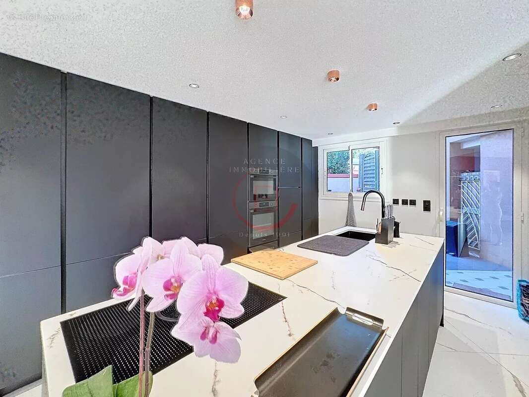 Appartement à MANDELIEU-LA-NAPOULE
