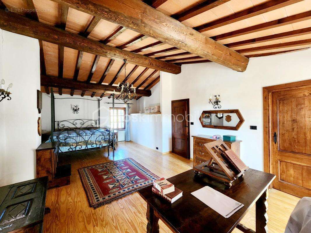 Maison à CUCURON
