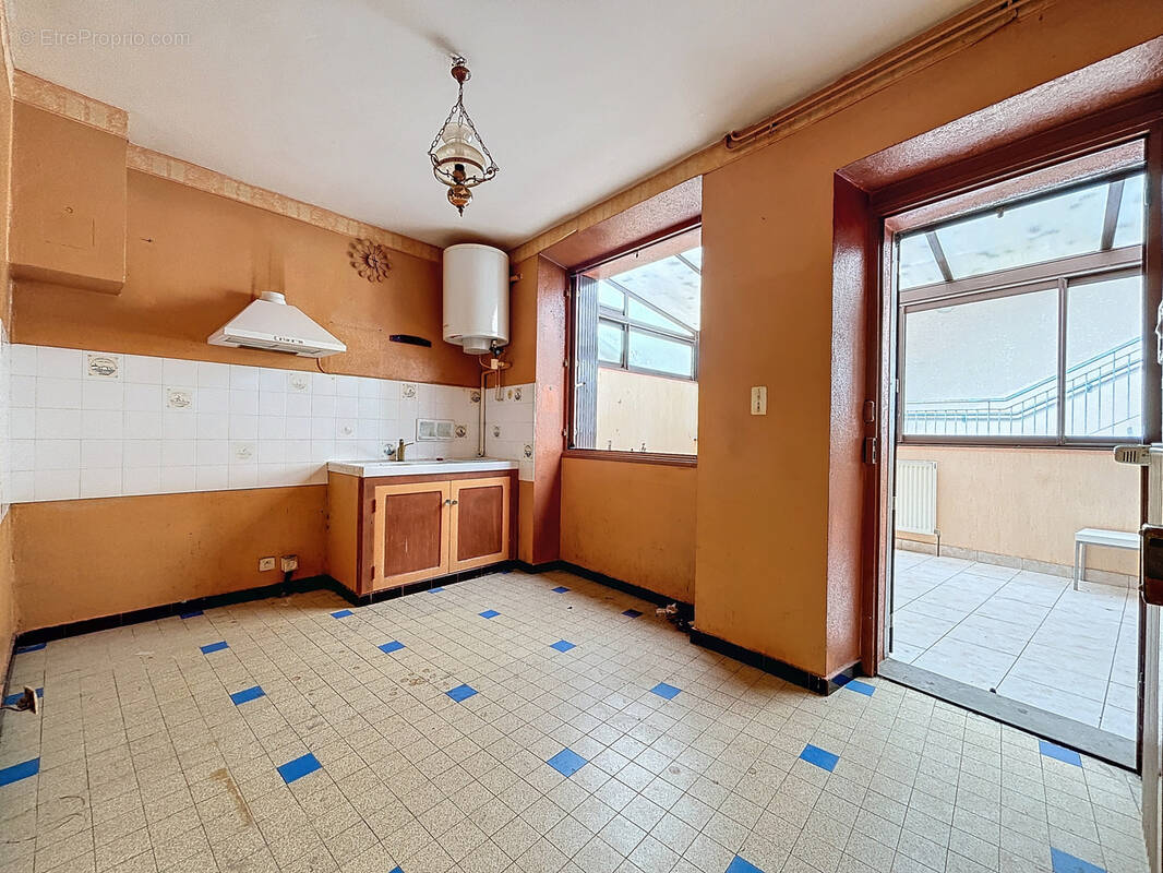 Maison à YENNE