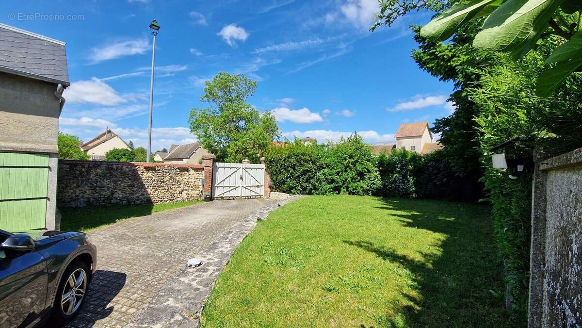 Maison à BROUE
