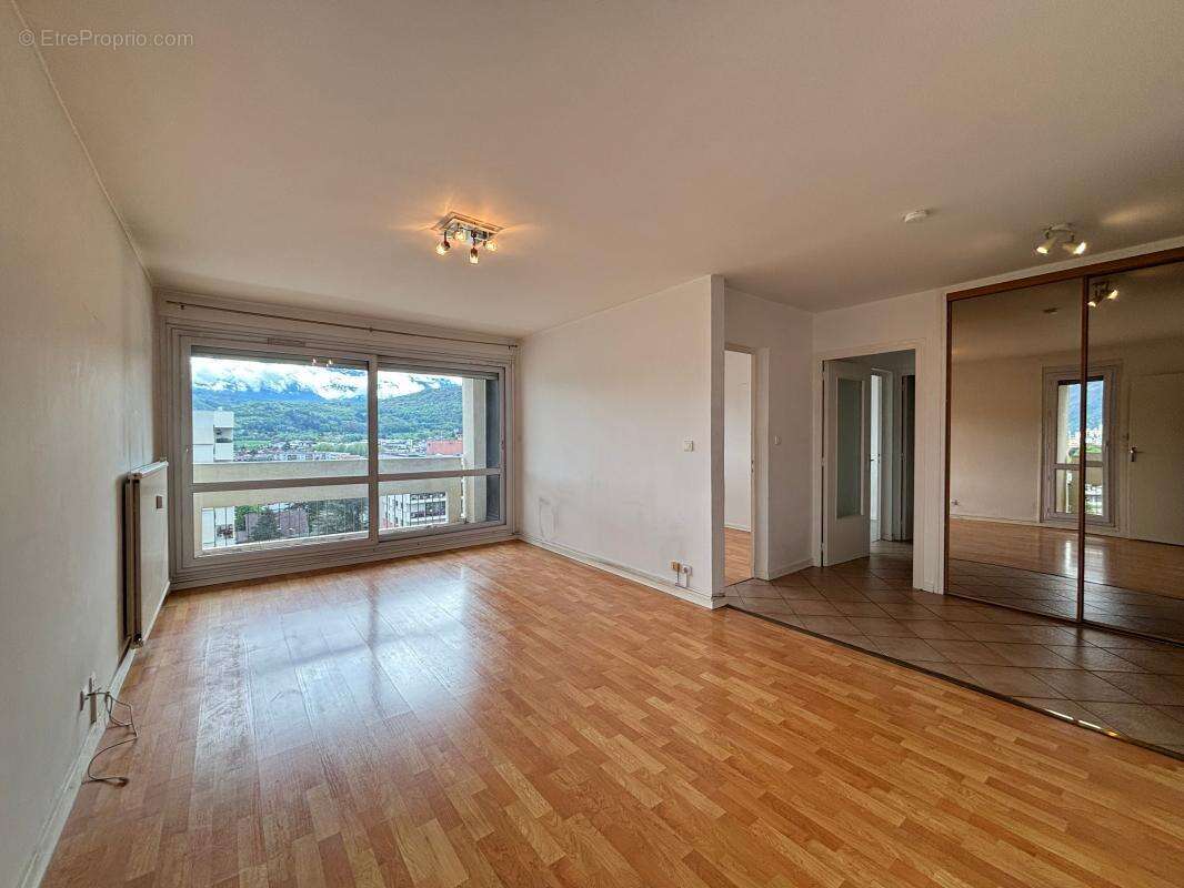 Appartement à ECHIROLLES