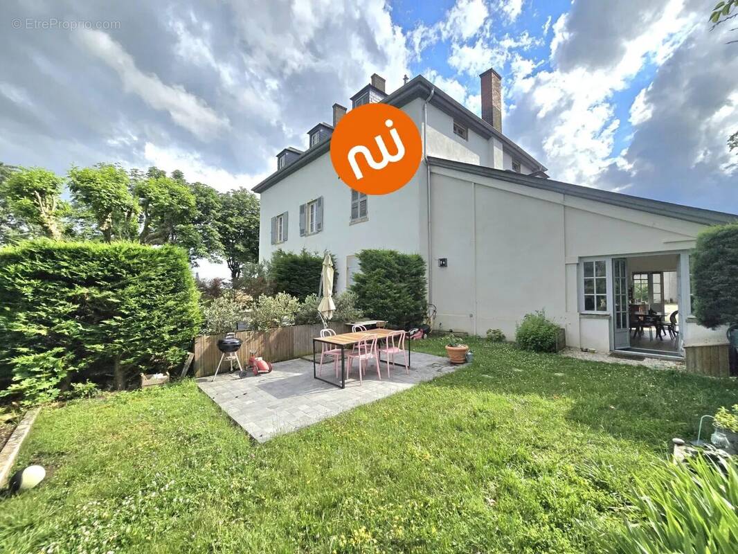 Maison à TASSIN-LA-DEMI-LUNE