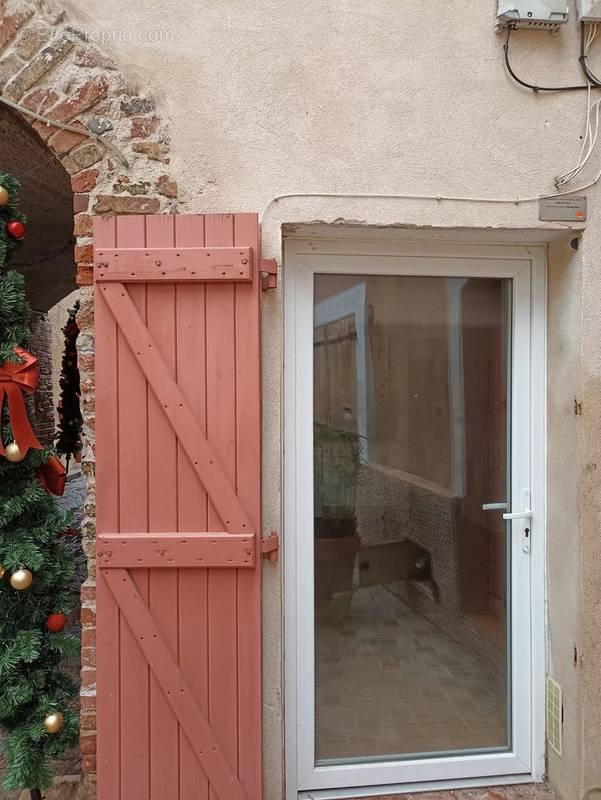 Appartement à SAINT-LAURENT-DU-VAR
