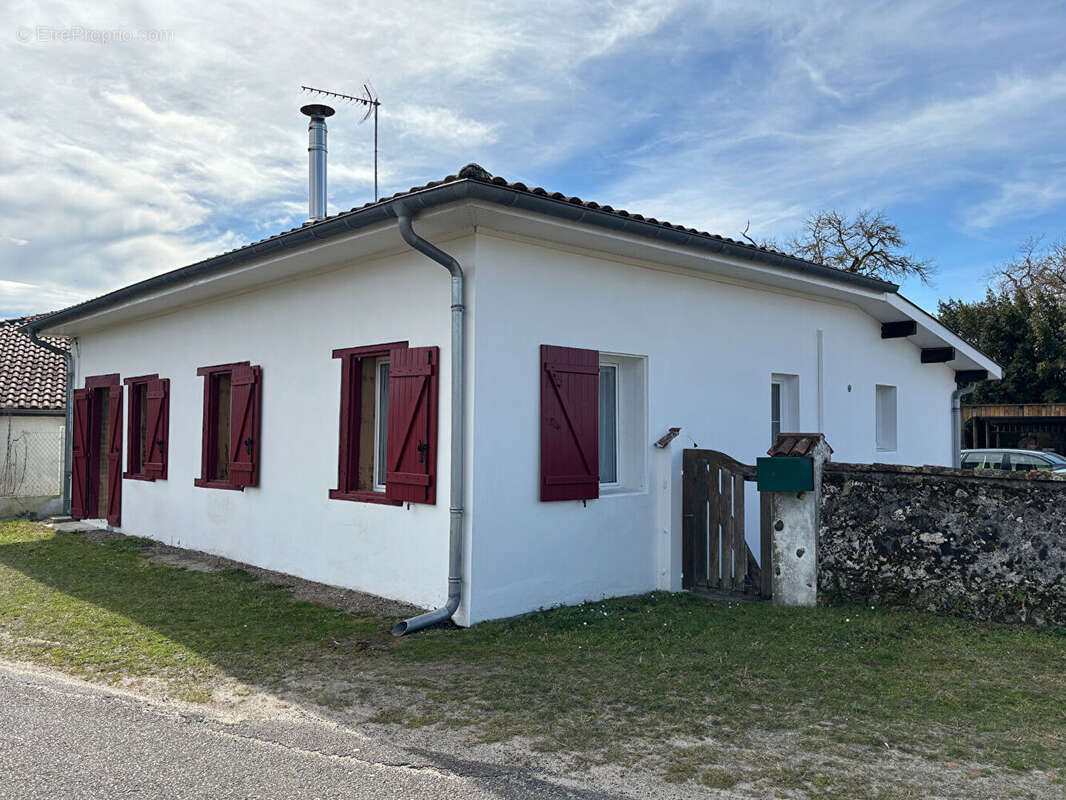 Maison à COMMENSACQ
