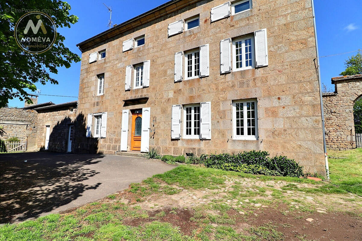 Maison à MONTFAUCON-EN-VELAY