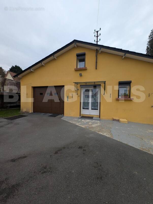 PXL_20250312_151437962 - Maison à POIX-DE-PICARDIE
