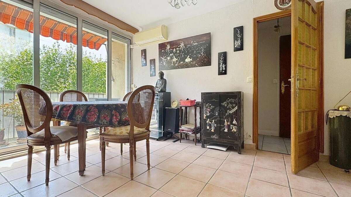 Photo 2 - Appartement à MARSEILLE-10E