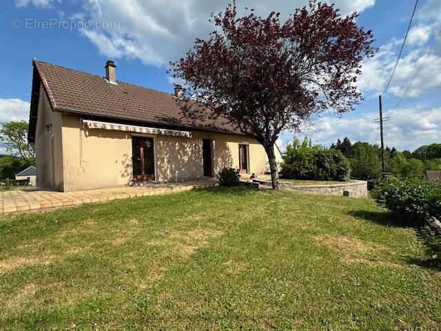 Maison à LORMES