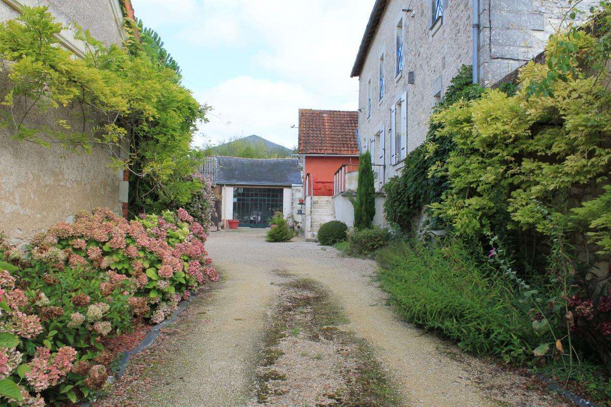 Maison à CHATELLERAULT