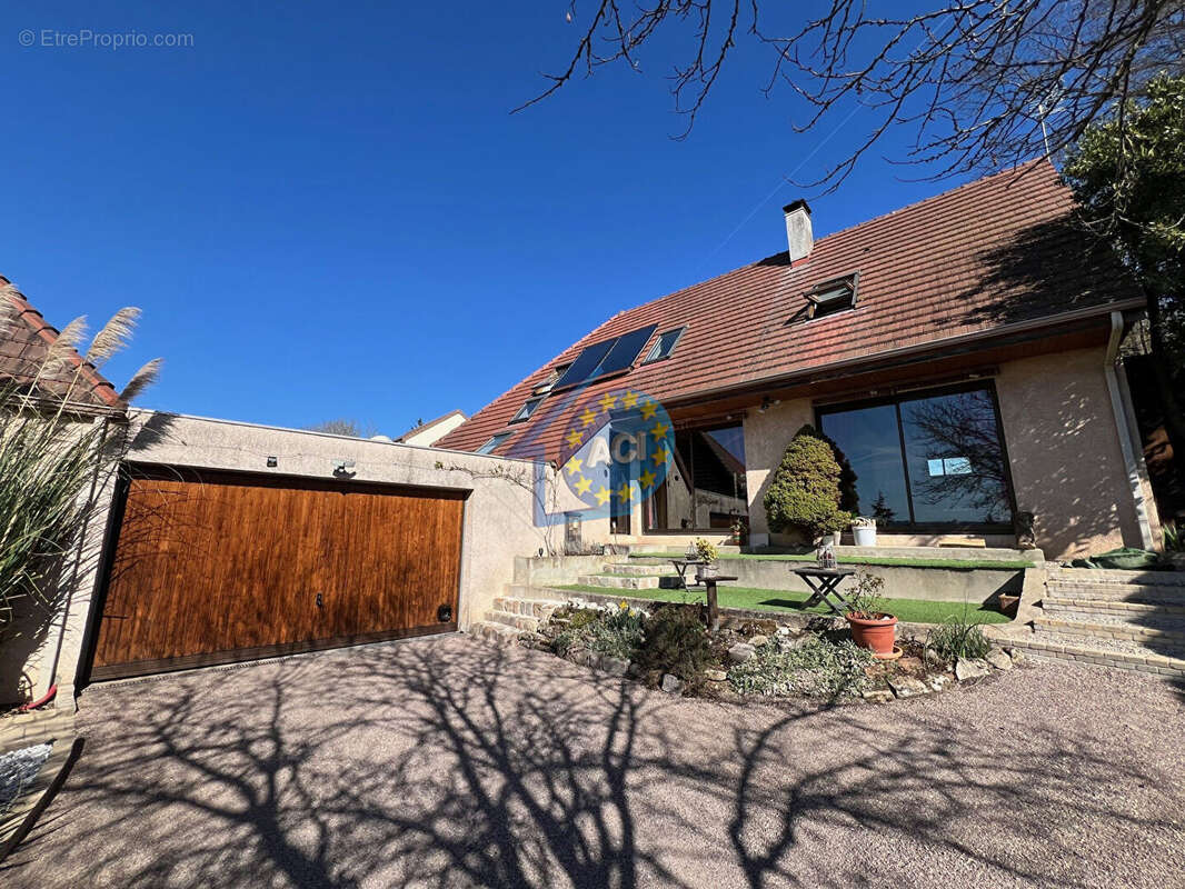 Maison à LIMAY
