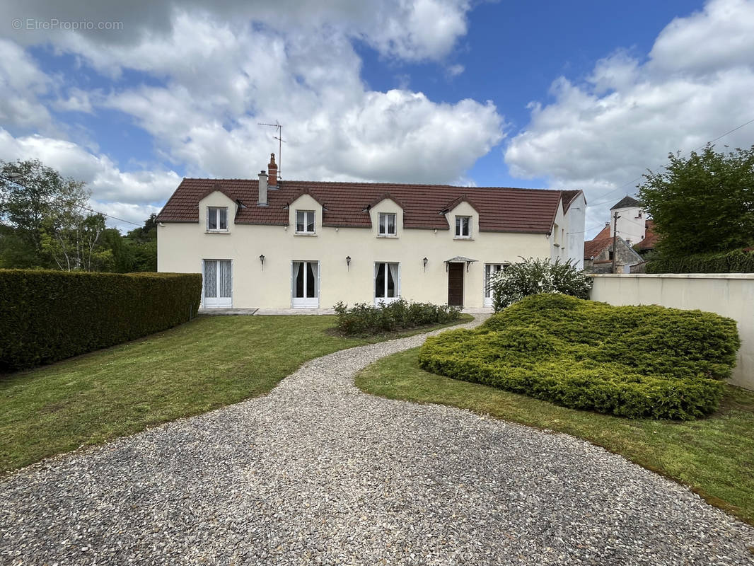 Maison à MONTBARD
