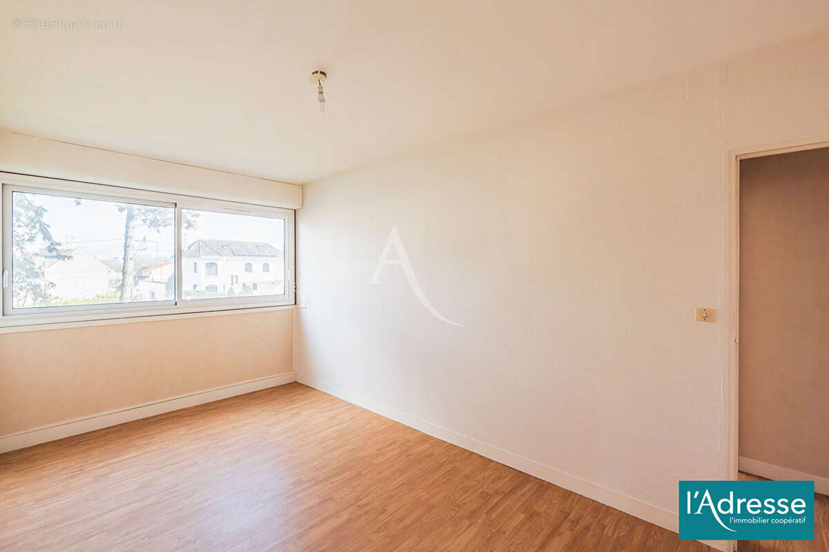 Appartement à TINQUEUX