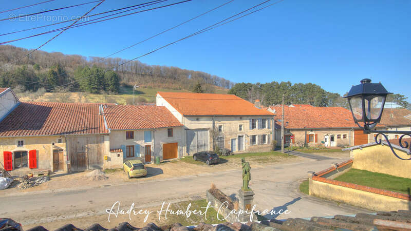Maison à VIGNEULLES-LES-HATTONCHATEL