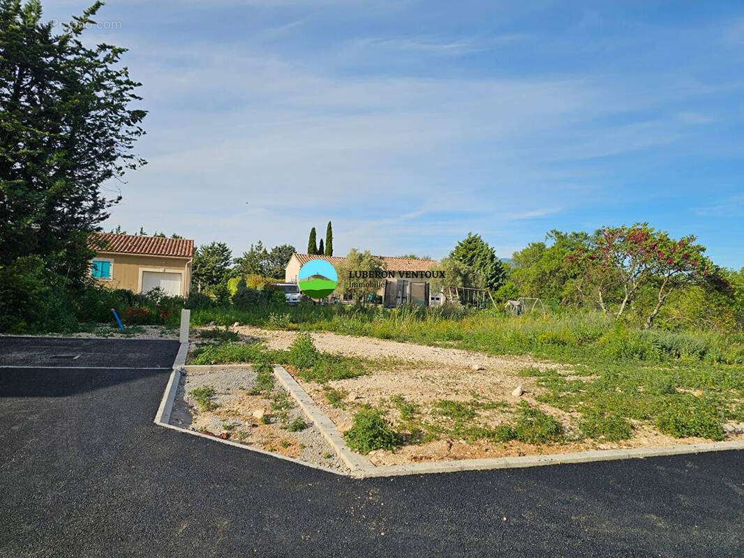 Terrain à CARPENTRAS