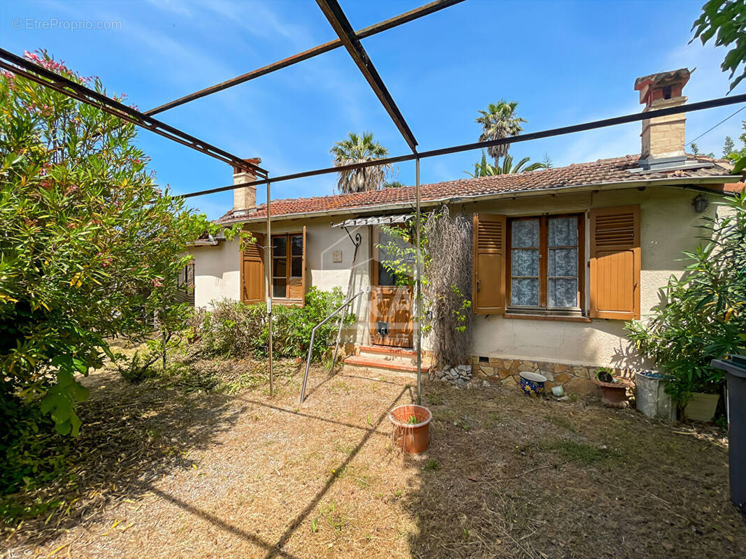 Maison à MOUANS-SARTOUX