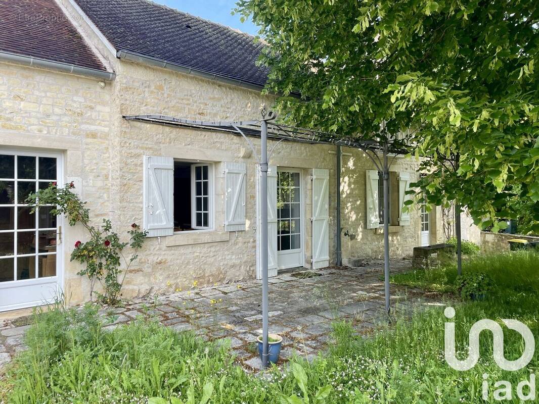 Photo 1 - Maison à PLAIMPIED-GIVAUDINS
