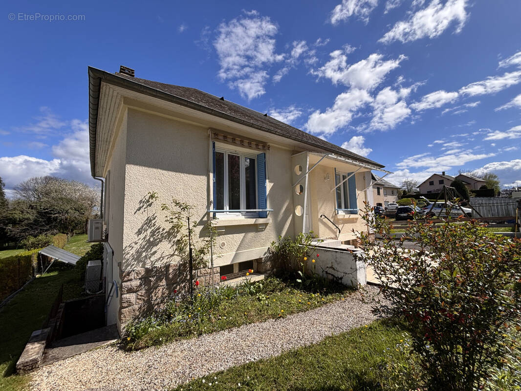 Maison à EGLETONS