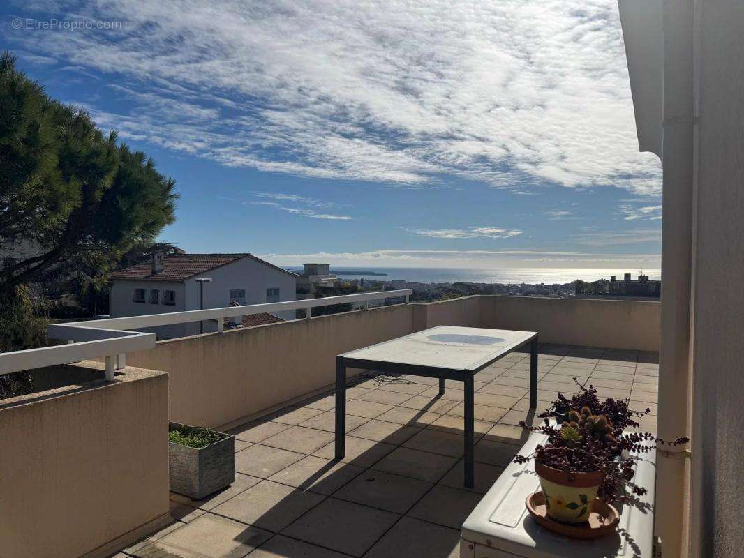 Appartement à LE CANNET