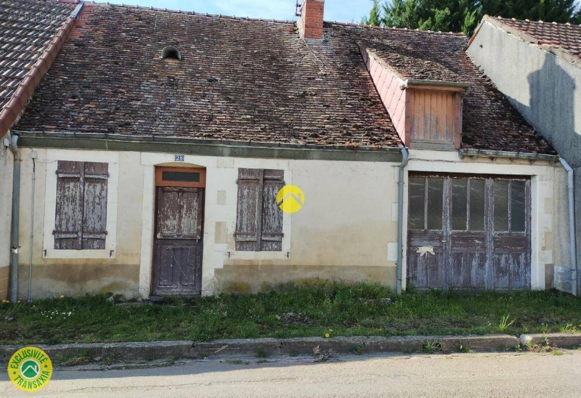 Maison à LA GUERCHE-SUR-L&#039;AUBOIS