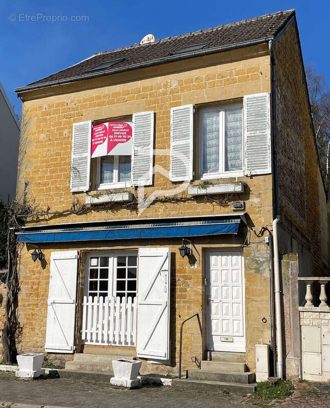 Maison à LA FRANCHEVILLE