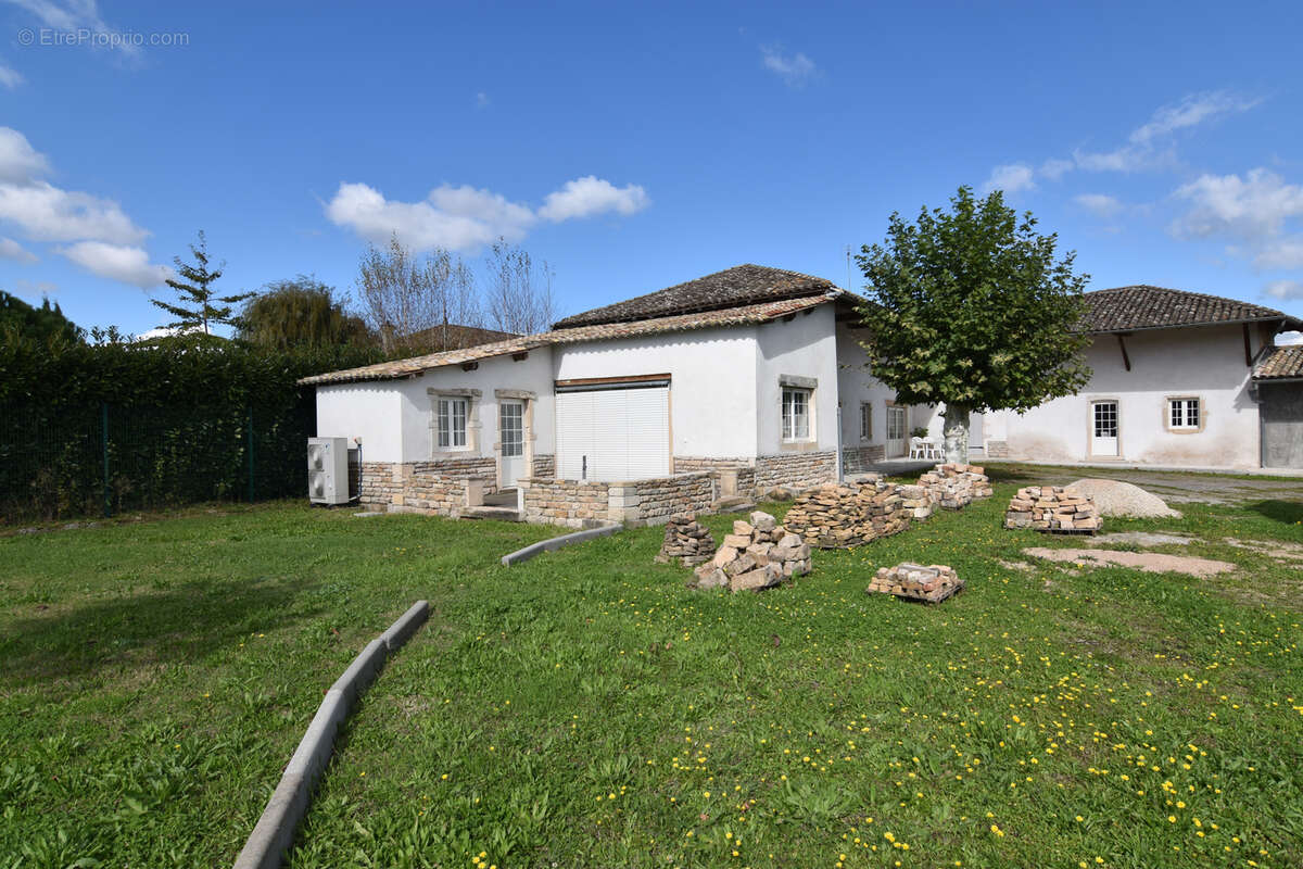 Maison à GRIEGES