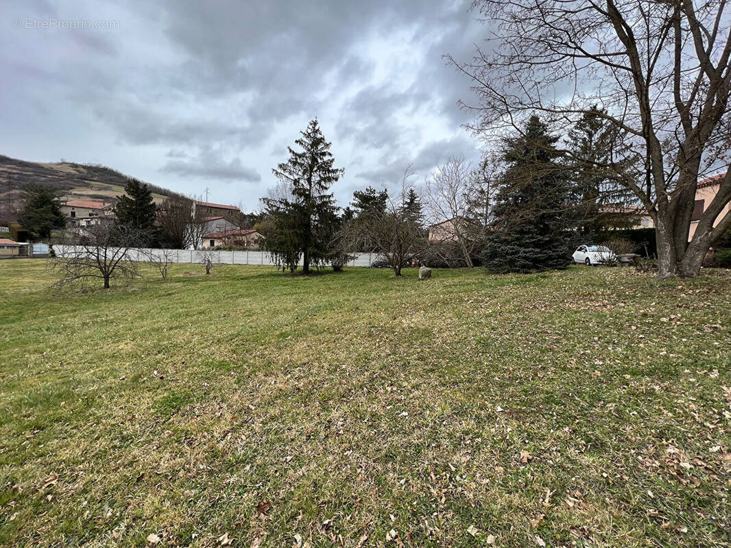Terrain à ISSOIRE