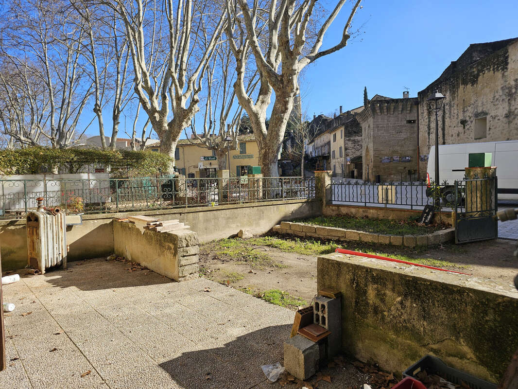 Maison à CUCURON